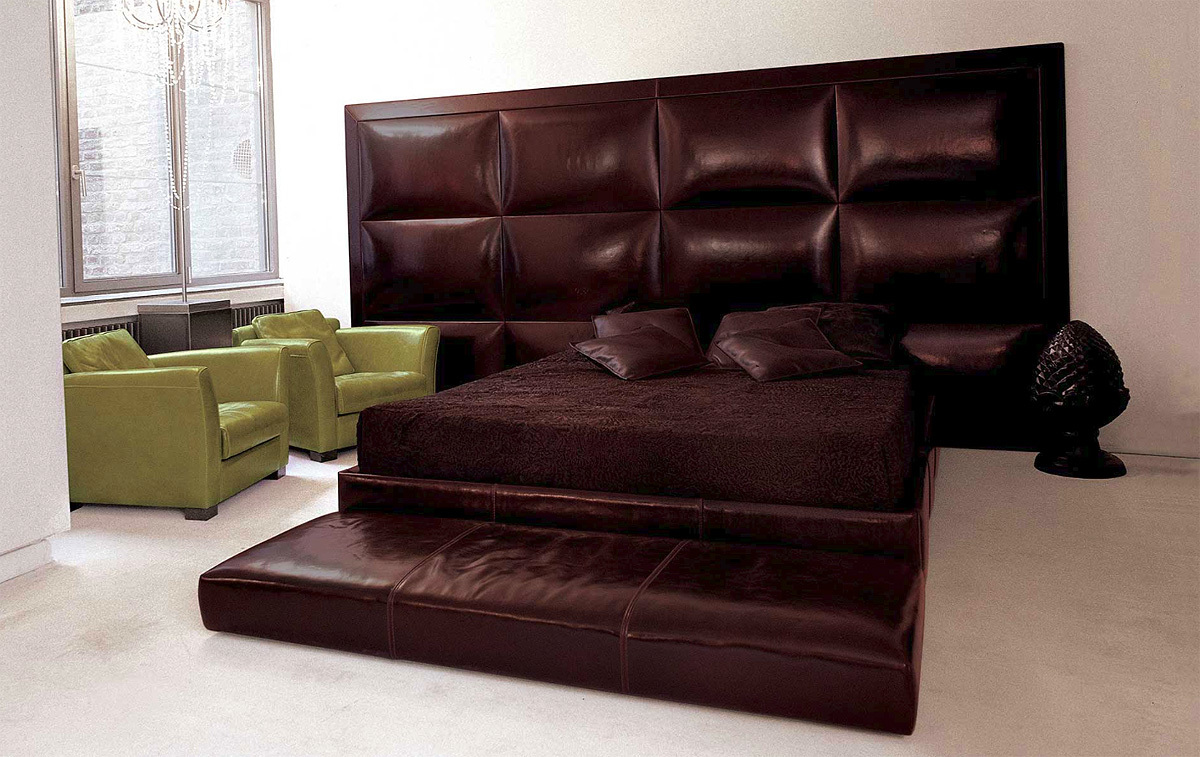 Кровать  BAXTER TREVOR 