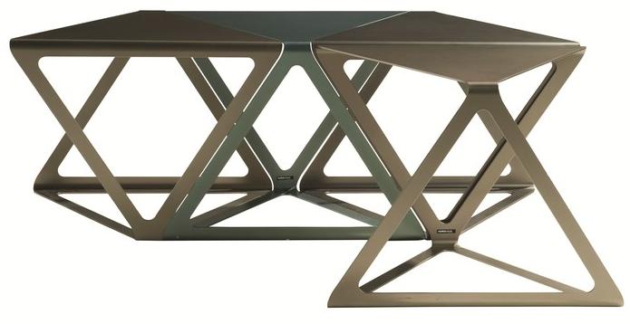 Roche Bobois Треугольный журнальный столик из лакированной стали sun-id-1498543 - Вид №7