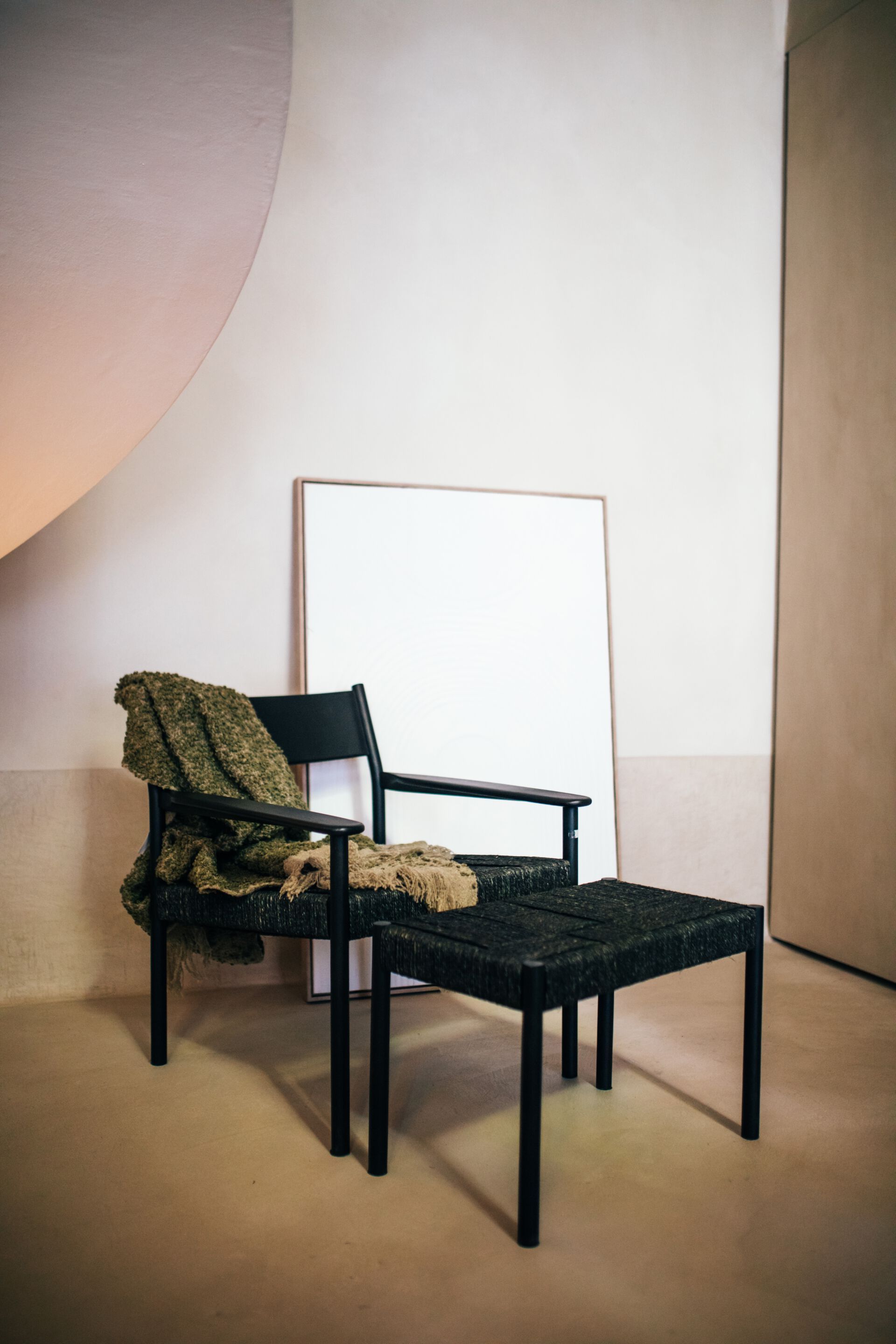 Скамья / подставка для ног из манго POMAX Cullinan ARCH-00055223 - Вид №4