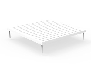 Квадратный низкий садовый столик