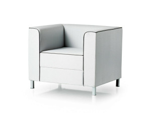 Кресло с подлокотниками