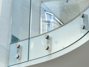 Q-RAILING ITALIA Клещи для крепления к полу D-line