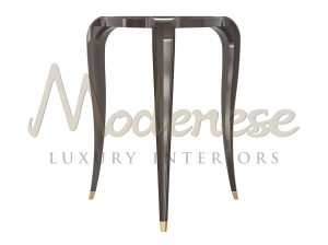 Высокий журнальный столик из бука