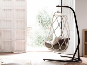 Кресло-качалка из ротанга