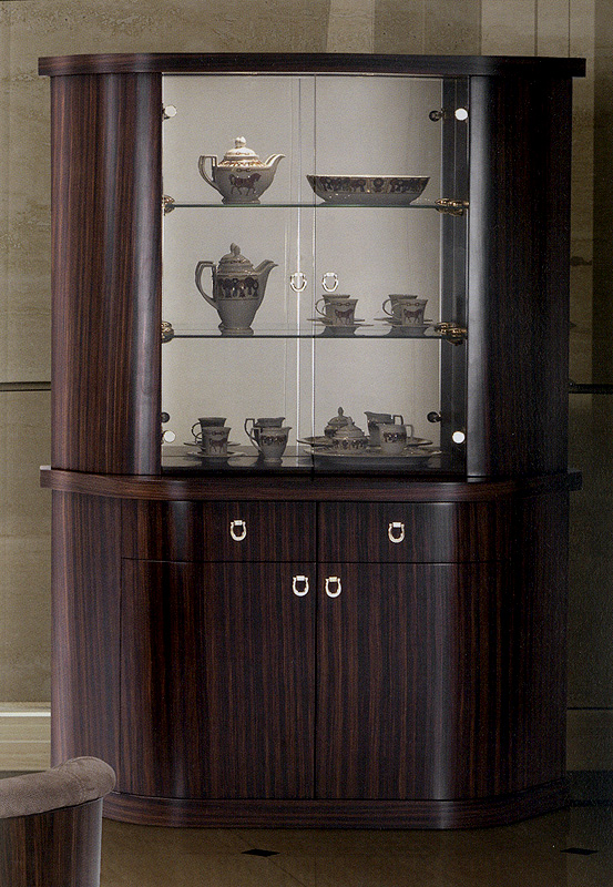 Витрина  FORMITALIA CHELSEA 2013  02 