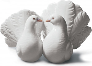 10668951 LLADRO Фигурка Lladro "Пара голубей" 19x12см Фарфор
