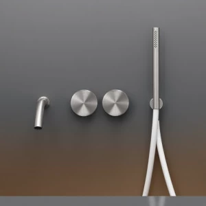 Настенные 2 прогрессивных смесители, установленных для ванной с носиком L. 170 мм и цилиндрические ручной душ диаметр 18 мм  GIO26 CEADESIGN