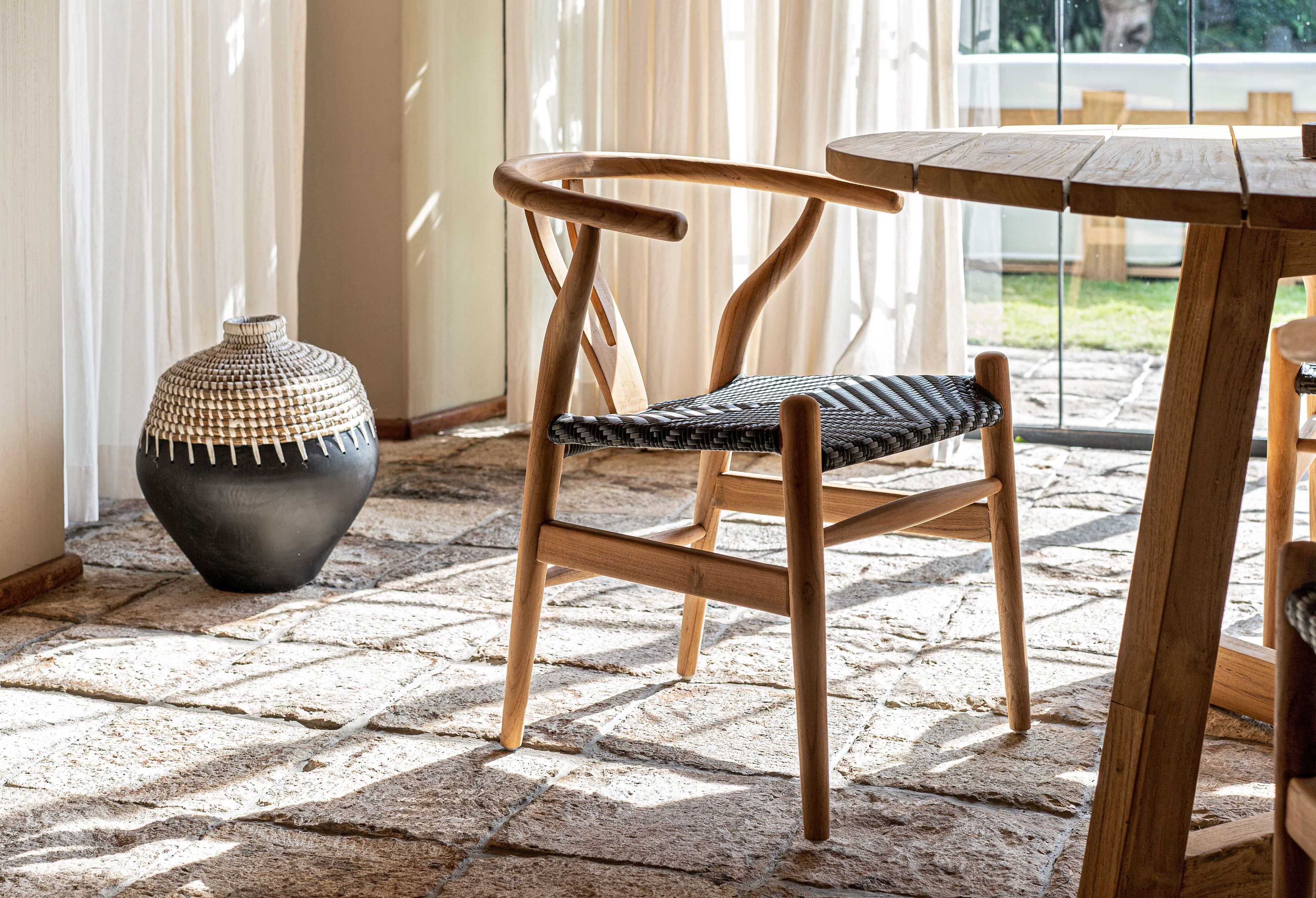 Стул для сада из тикового дерева cbdesign Wishbone ARCH-00125811 - Вид №1