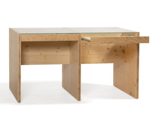 Мебель для магазина из дерева и стекла