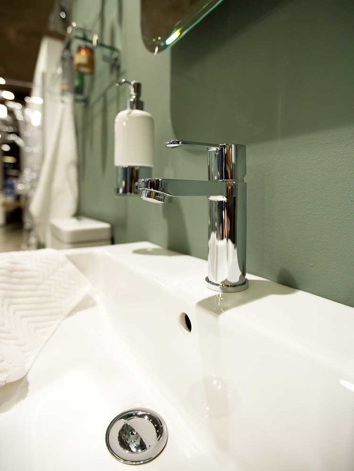 Смеситель для раковины на 1 отверстие с донным клапаном [CTA2] Britton Burlington CTA2  - Вид №2