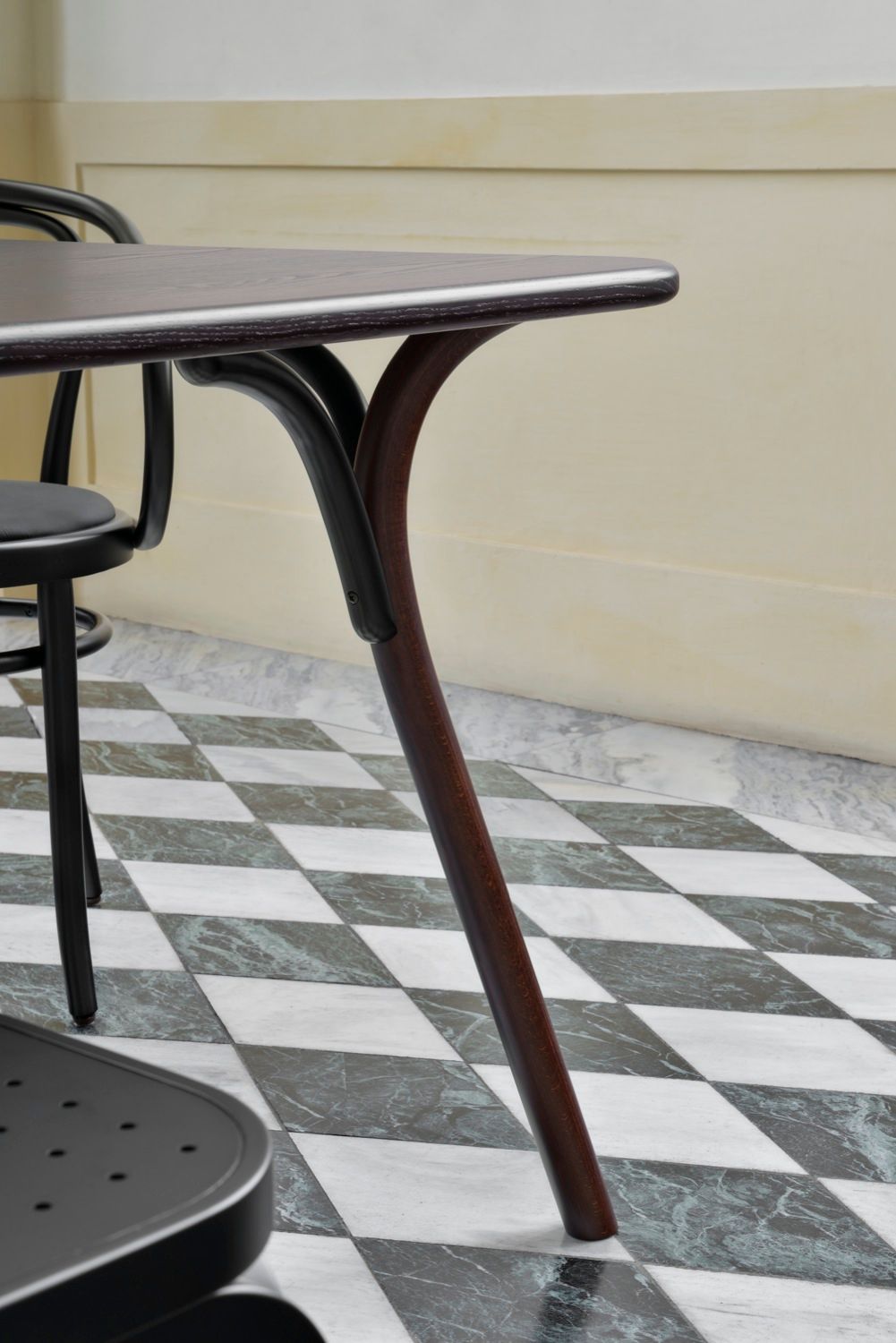 Табурет из бука Wiener GTV Design Postsparkasse ARCH-00145530 - Вид №4