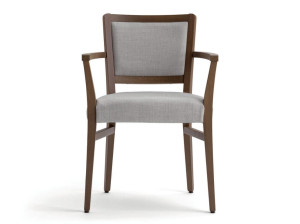 Мягкий стул из бука с подлокотниками