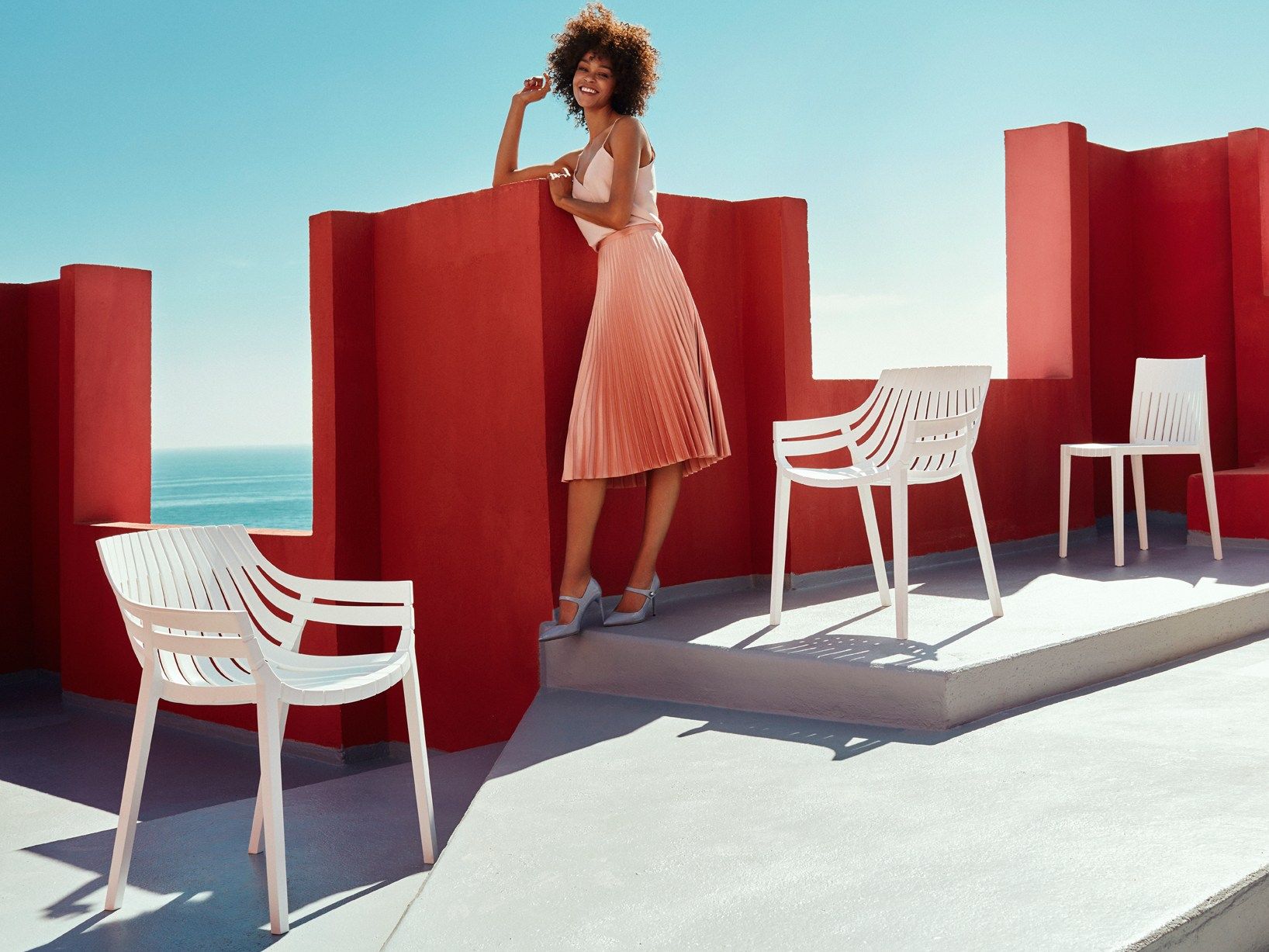 Полипропиленовый садовый стул с подлокотниками Vondom Spritz ARCH-00016218 - Вид №1