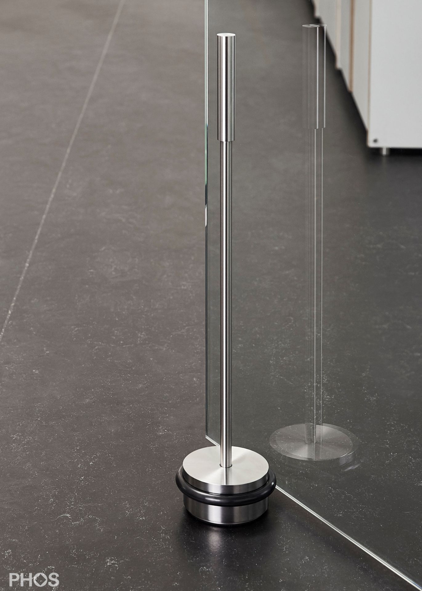 TSB90-75G450 Напольный дверной стопор, тяжелый, с ручкой 45 см, ø90 мм, высота 75 мм. PHOS  - Вид №1