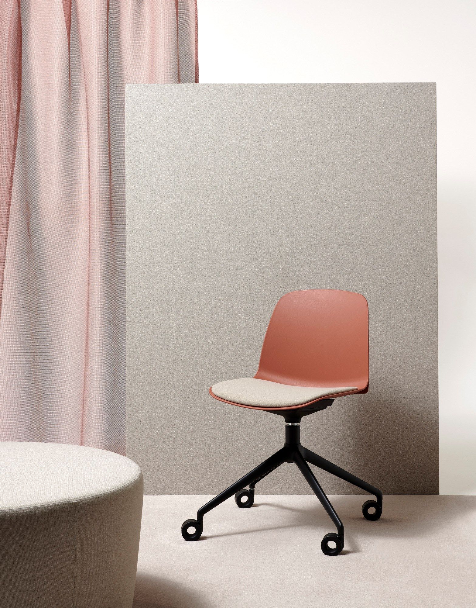 Офисное кресло из полипропилена с колесами на насесте Diemme Kire ARCH-00057690 - Вид №1