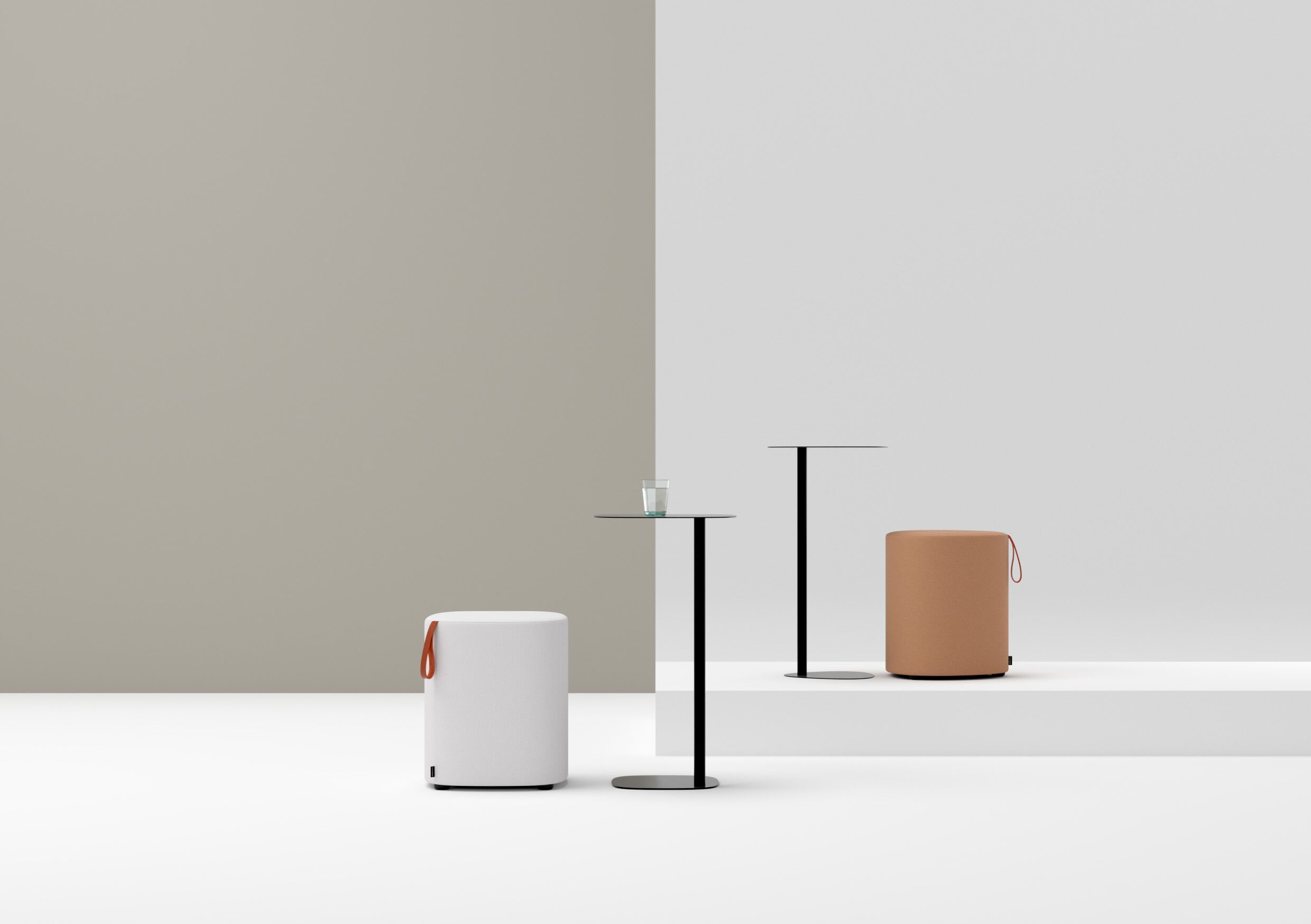 Высокий стальной журнальный столик с порошковым покрытием Cascando Pully ARCH-00102063 - Вид №1