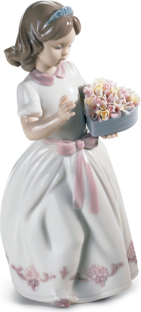 10669012 LLADRO Фигурка Lladro "Для кого-то особенного" 9х21см Фарфор Lladró 