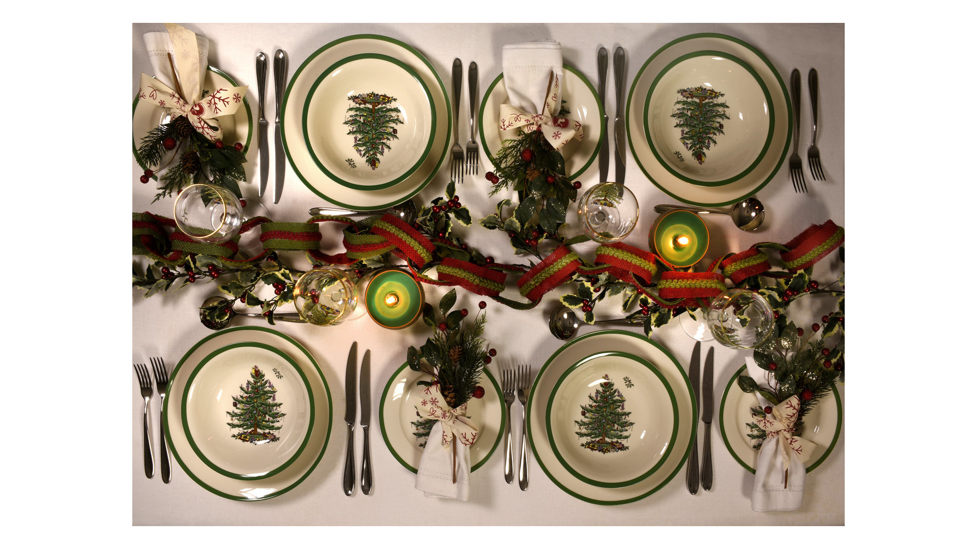 10566373 Spode Набор из 4 тарелок закусочных 20см "Рождественская ель" Фаянс  - Вид №4