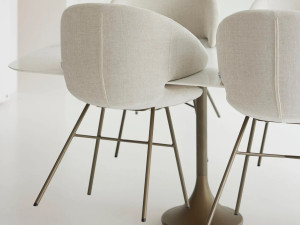 Мягкий стул из ткани