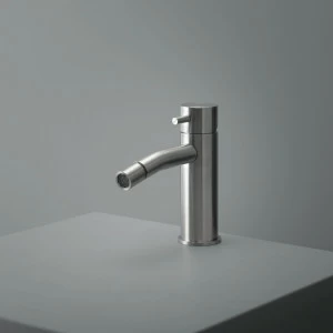 Источник. 12 35. Смеситель для биде Quadrodesign