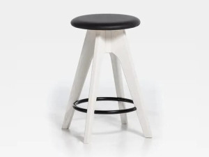 Деревянный стул с мягким сиденьем