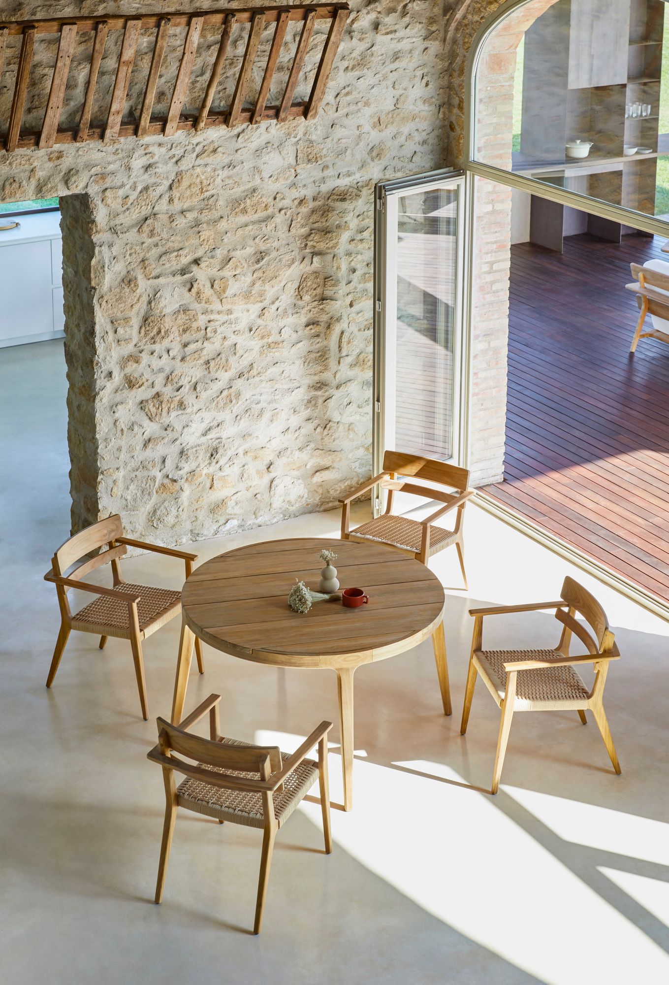 Круглый стол из тикового дерева POINT Paralel ARCH-00009806 - Вид №1