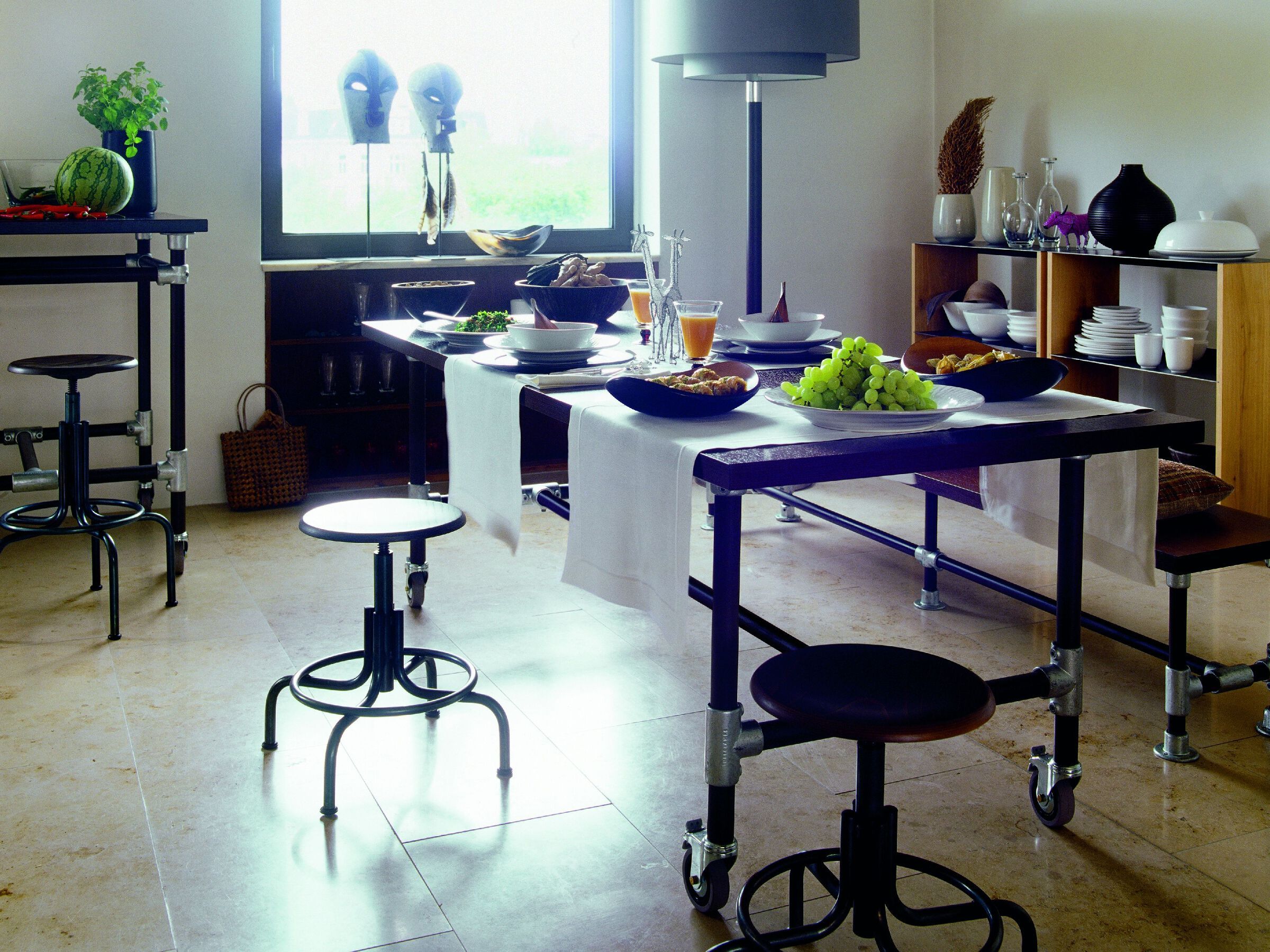 Прямоугольный деревянный обеденный стол с колесами LAMBERT Industrie ARCH-00089240 - Вид №4