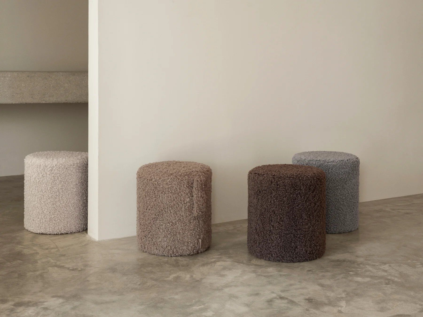 Круглый тканевый пуф с ручкой blomus Teddy ARCH-00035999 - Вид №13