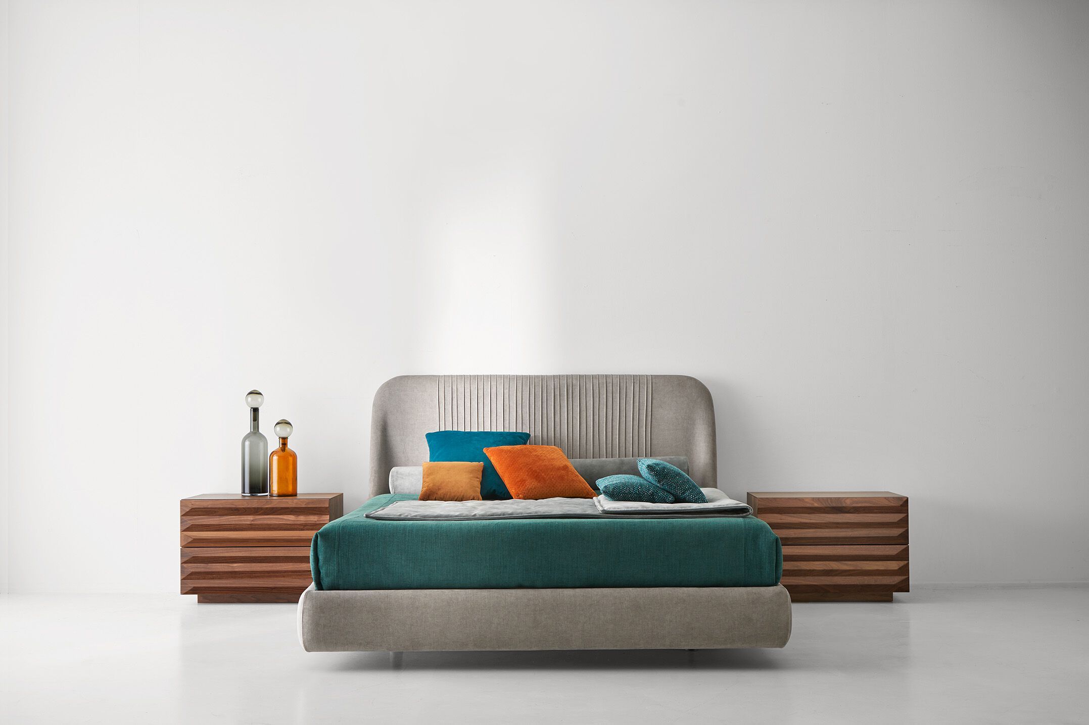 Тумбочка из грецкого ореха с ящиками Modesign Modi ARCH-00046862 - Вид №2