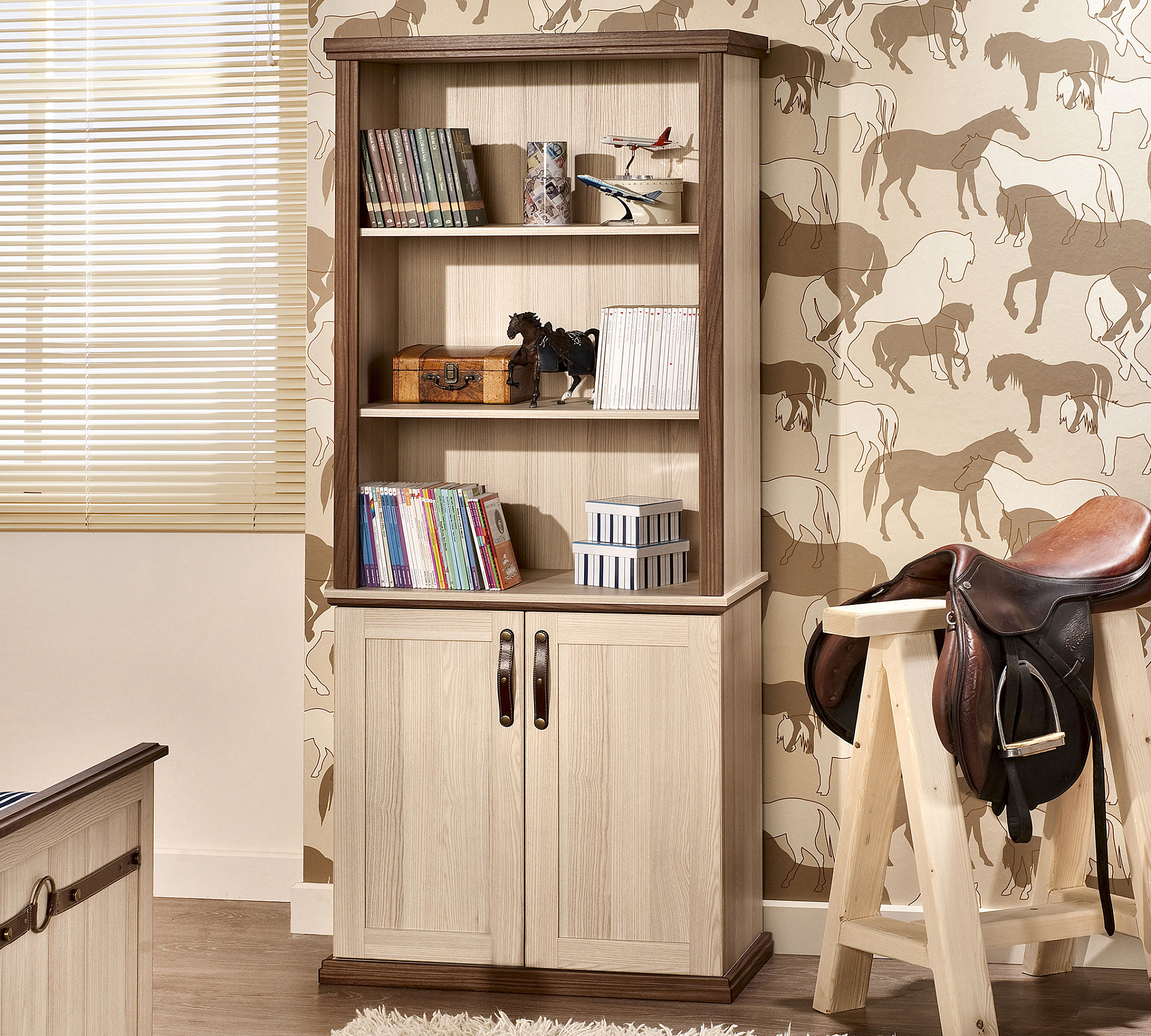 Стеллаж для книг с 2 дверцами светлый орех Royal CILEK ROYAL 00-3832197 Бежевый Santreyd - Вид №2