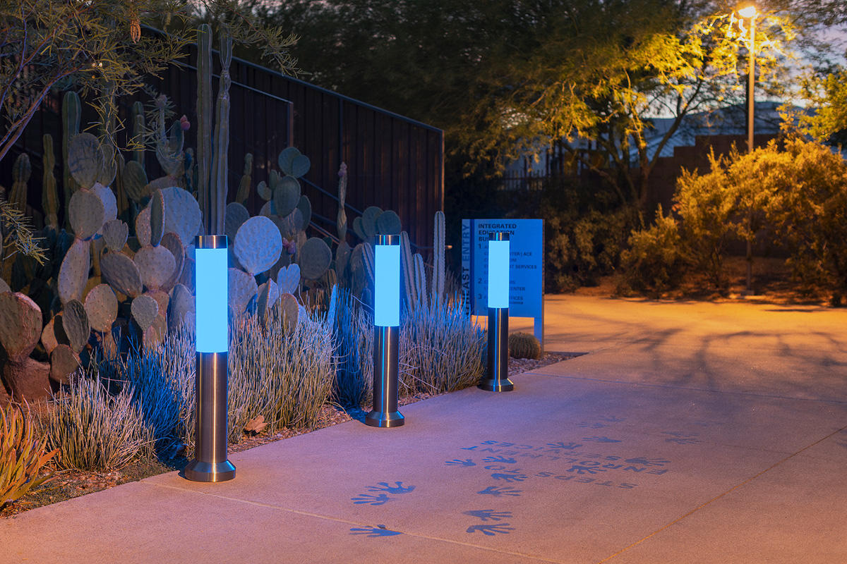 FSRT245 Столбик световой колонны  Forms-surfaces  - Вид №19