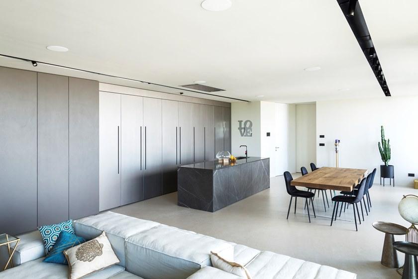 TM Italia Cucine Кухня с островом и системой коринфских каменных стен D90 sun-id-1462370 - Вид №5