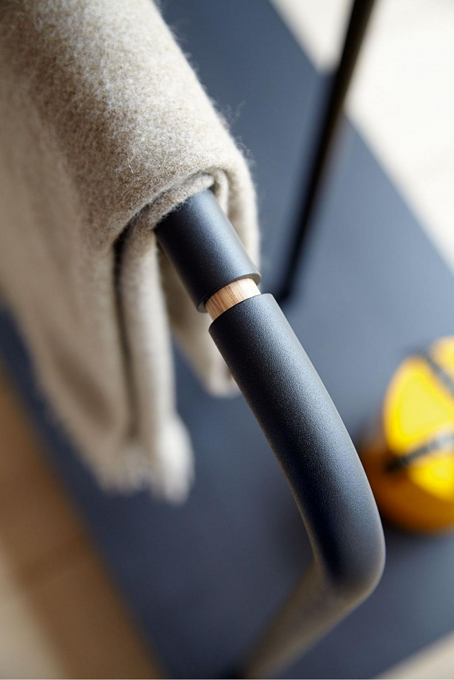 000785 Вешалка для костюмов Punt Mobles Platel Santreyd  - Вид №5