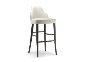 Кожаный стул с подставкой для ног