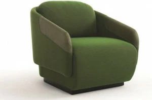 Casamania & Horm Кресло из ткани или кожи с подлокотниками Worn