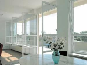 PALLADIO Распашное окно из стали с терморазрывом