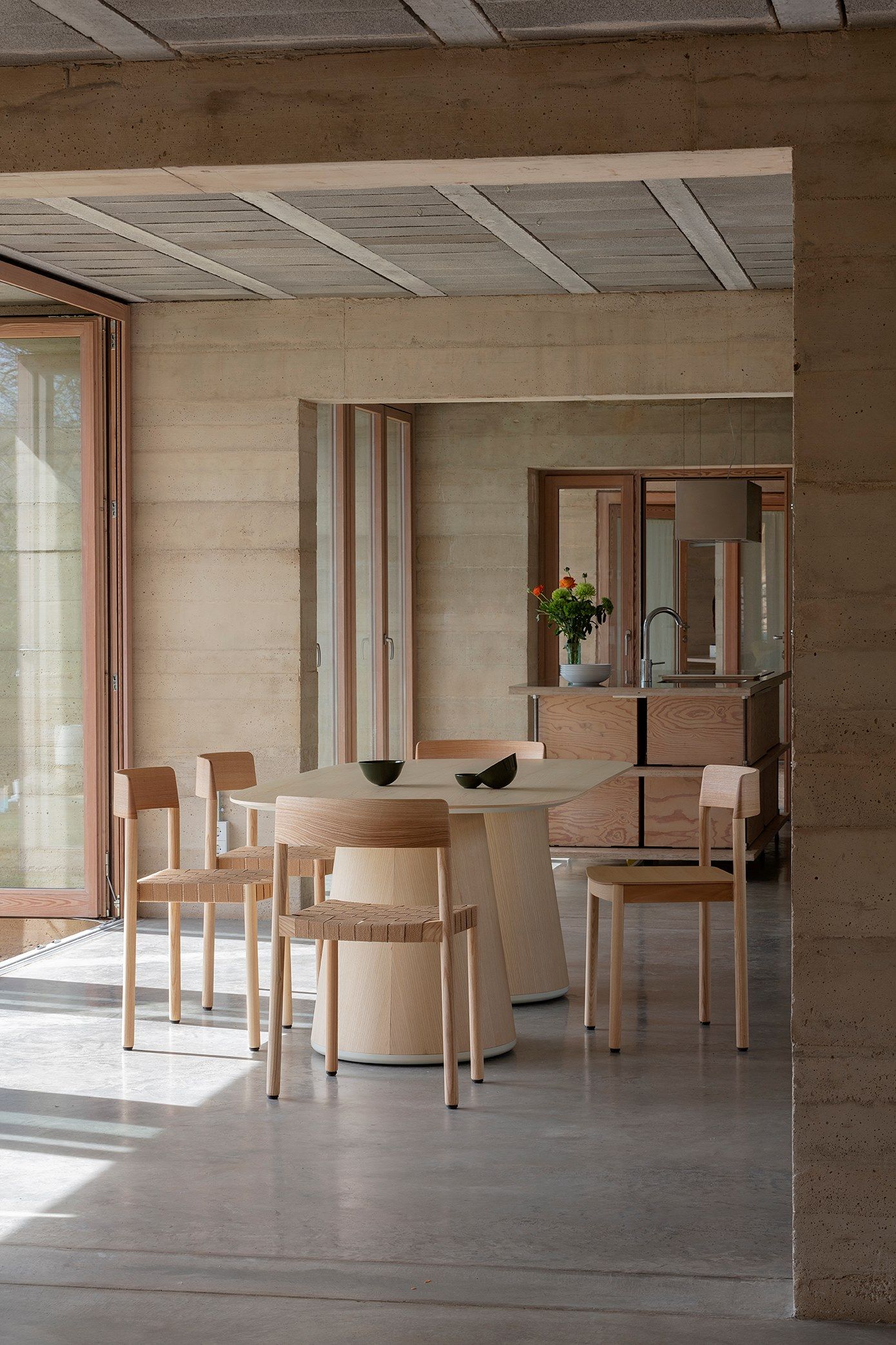 Штабелируемый стул из ясеня Vergés Nela ARCH-00028432 - Вид №2