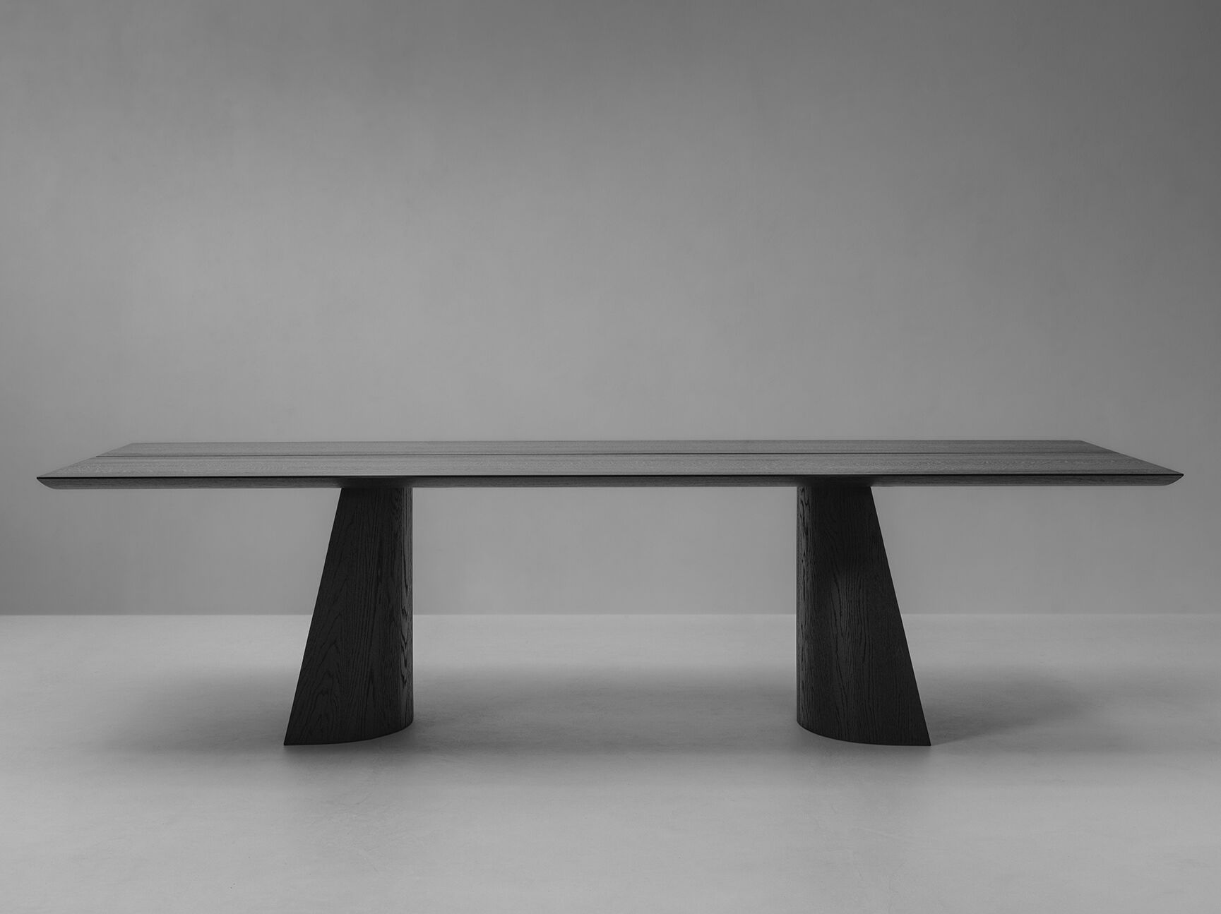 Прямоугольный обеденный стол из дуба Van Rossum Got ARCH-00012498