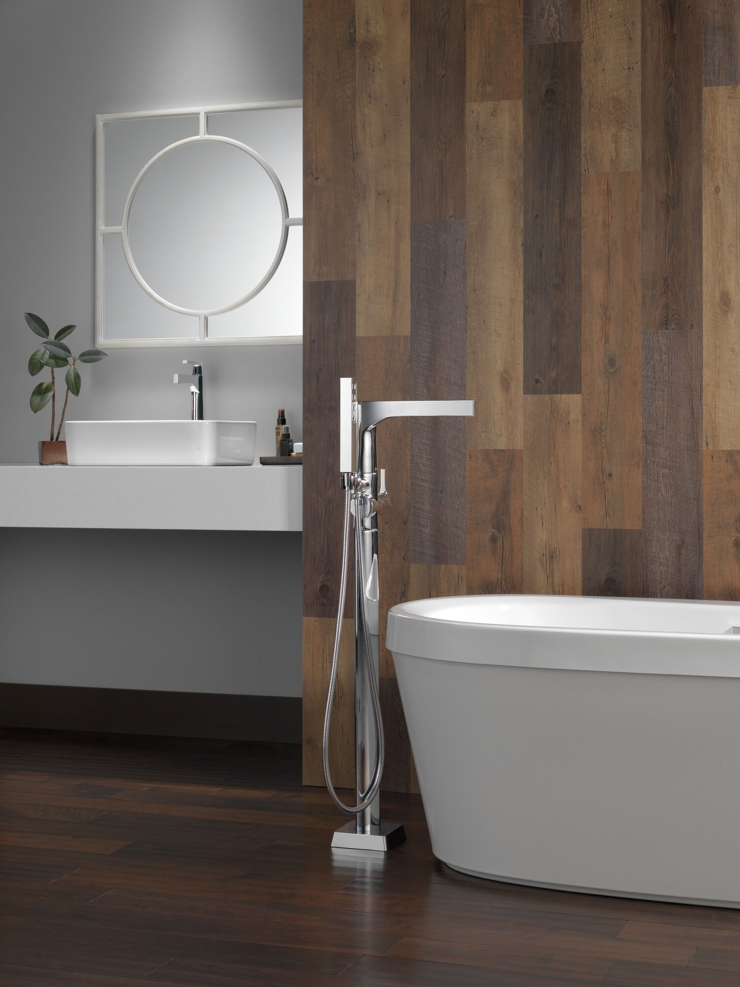 Отдельностоящая ванна 68 x 36 дюймов со встроенным сливом и переливом Delta Faucet Synergy B14416-6836-WH - Вид №6