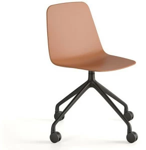 Viccarbe Кресло на козлах из полипропилена на колесиках Maarten plastic