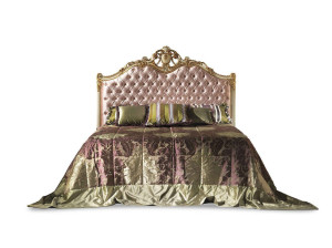 Двуспальная кровать в стиле Людовика XV