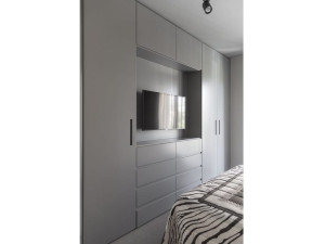 Шкаф с комодом со встроенным телевизором