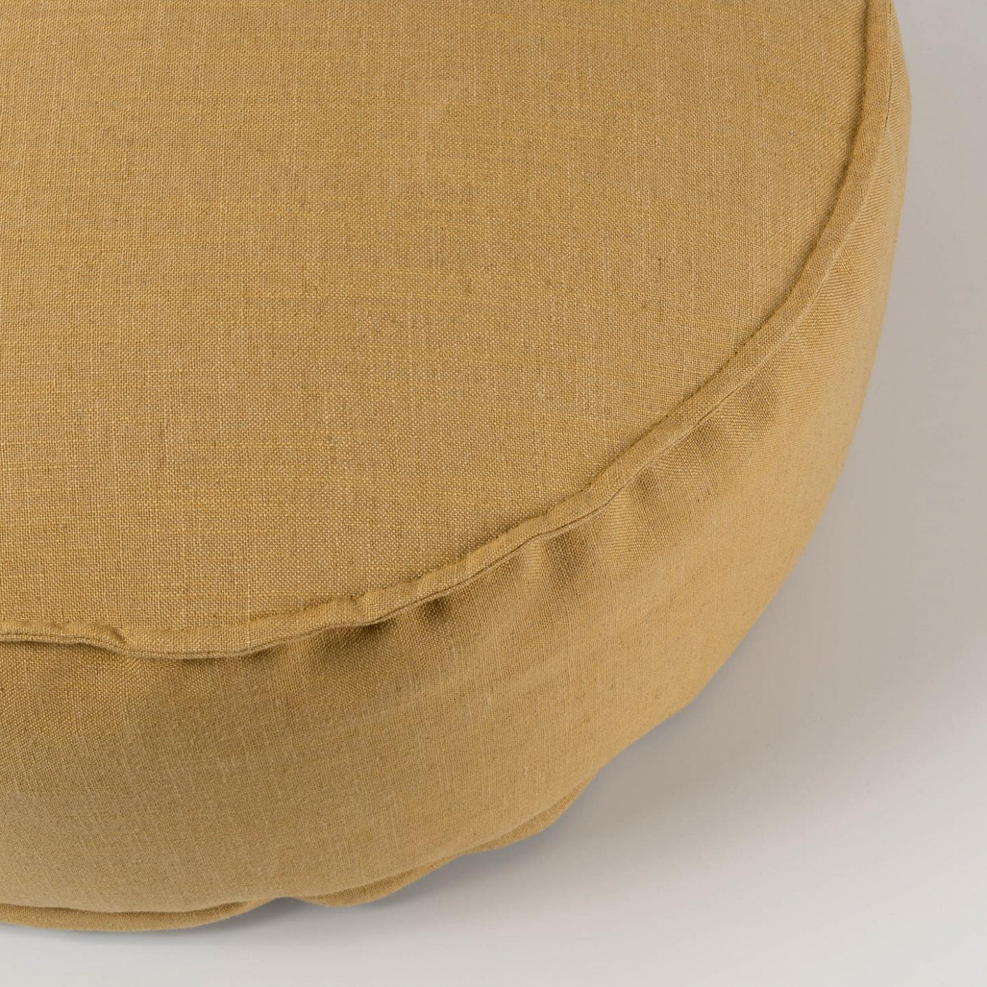 082580 Пуф Ø 70 см горчично-желтый La Forma Maelina 