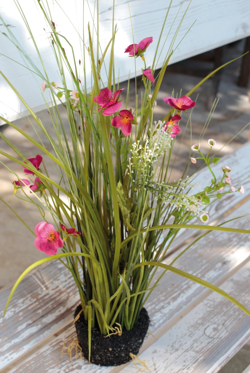 5103 510 a3 Искусственная трава с анютиными глазками в 'почве', 48 см, розовая H-andreas  - Вид №3