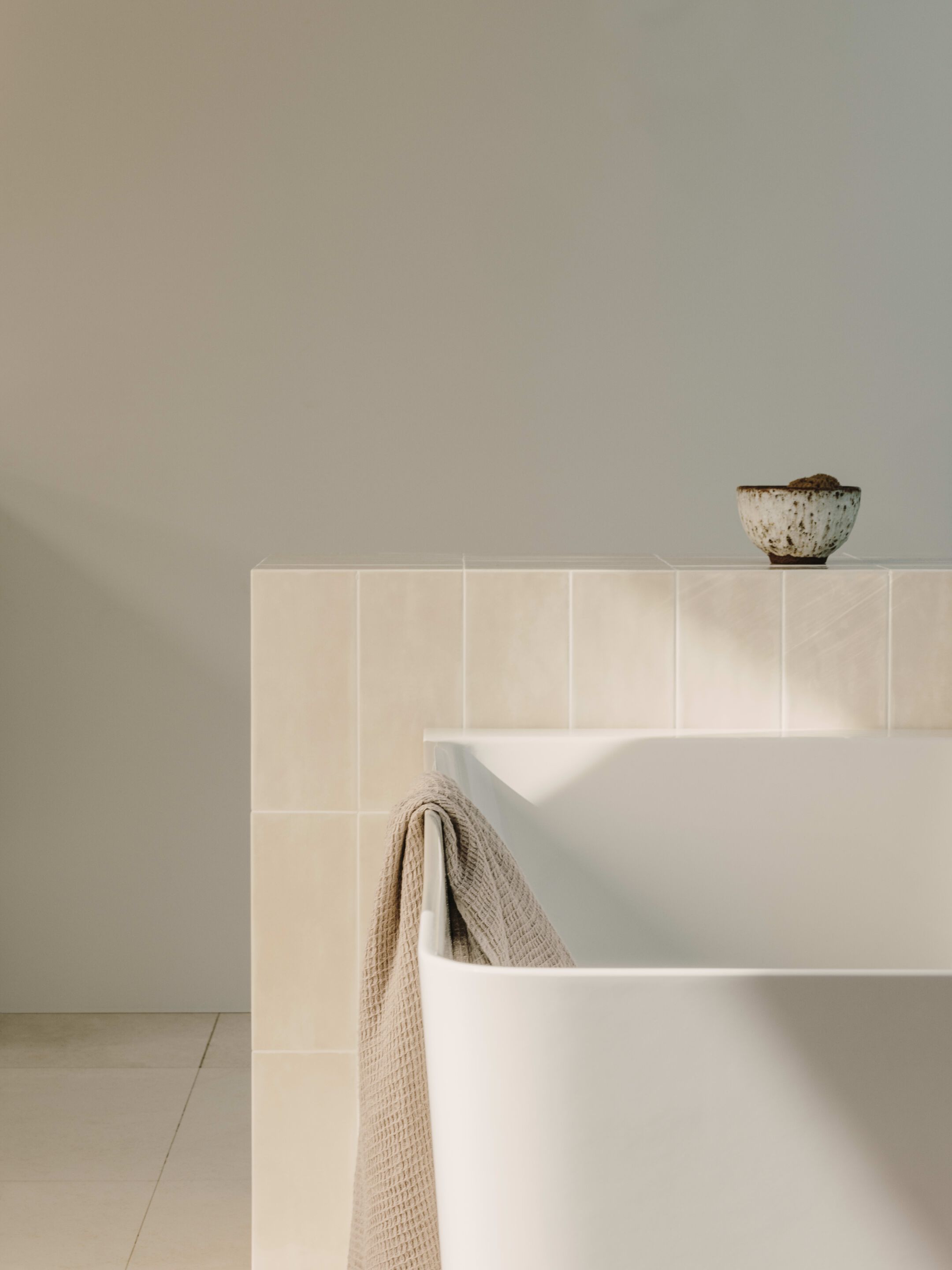 Асимметричная ванна Stonex® Roca Ona ARCH-00103316 - Вид №3