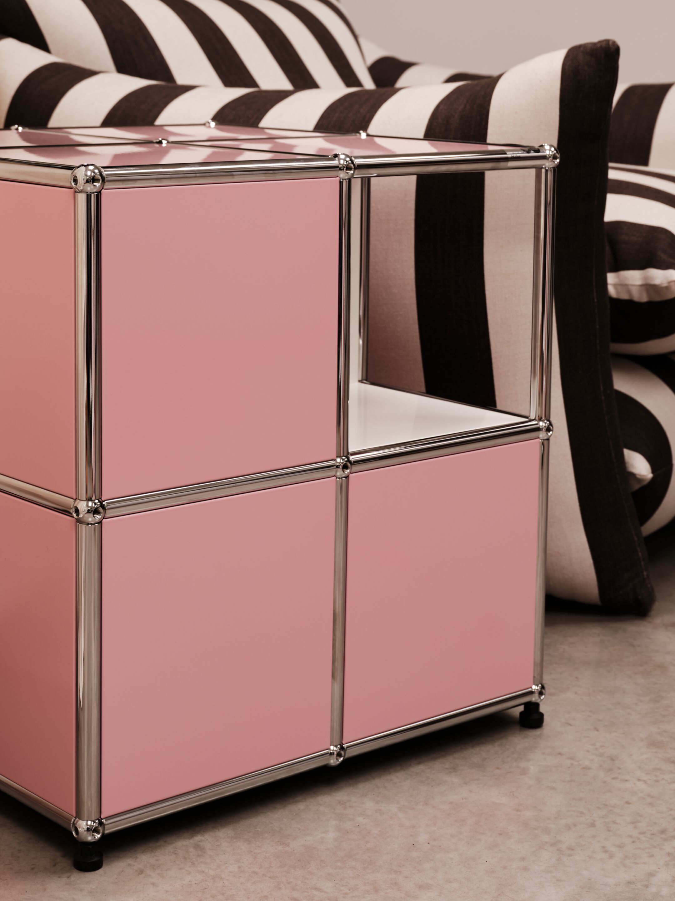 Стальной журнальный столик с отсеком для хранения USM TESSELLATE ARCH-00064241 - Вид №9