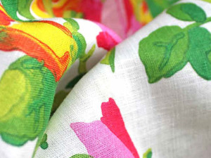 Обивочная ткань с цветочным рисунком