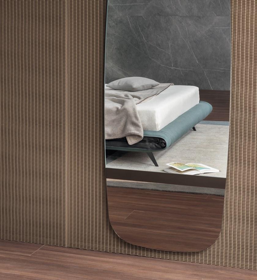 Bonaldo Настенное зеркало из опалового стекла sun-id-1466007 - Вид №2