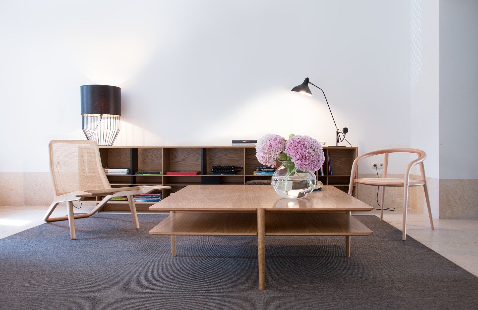 Деревянный квадратный журнальный столик Branca Lisboa NÍVEL ARCH-00144969 - Вид №2