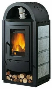 LA NORDICA EXTRAFLAME Дровяная печь с дровяным отделением